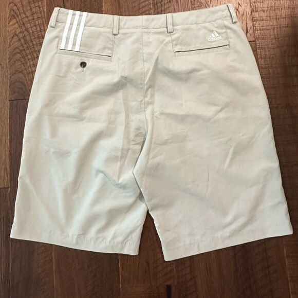 Adidas Golf men’s Lightweight Performance Ripstop Shorts 36 - Picture 2 of 3